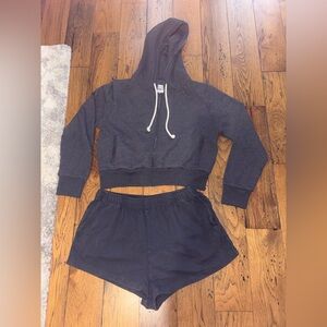 American Eagle Seriously Lived In Cropped Zip Hoodie and Casual Shorts Set Grey